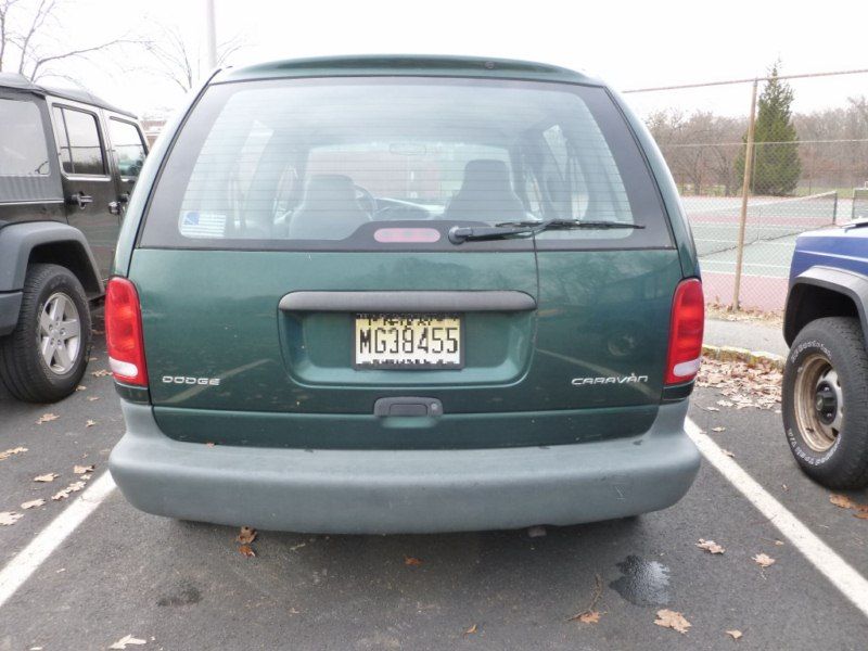 1999 Dodge Caravan V6   Not Working or for Parts Bad Transmission V6