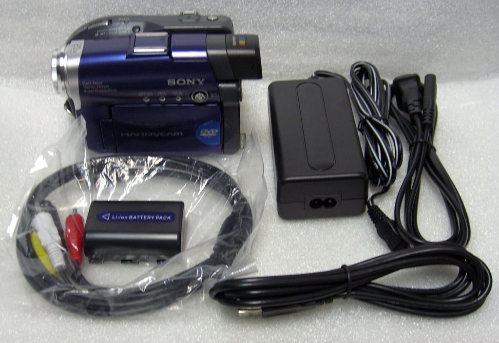 Sony DCR DVD101 Digital DVD Camcorder Video Recorder 60 Days Warranty