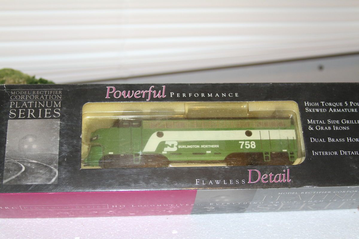 HO MRC F7A BN Burlington Northern CB112 Locomotive 758