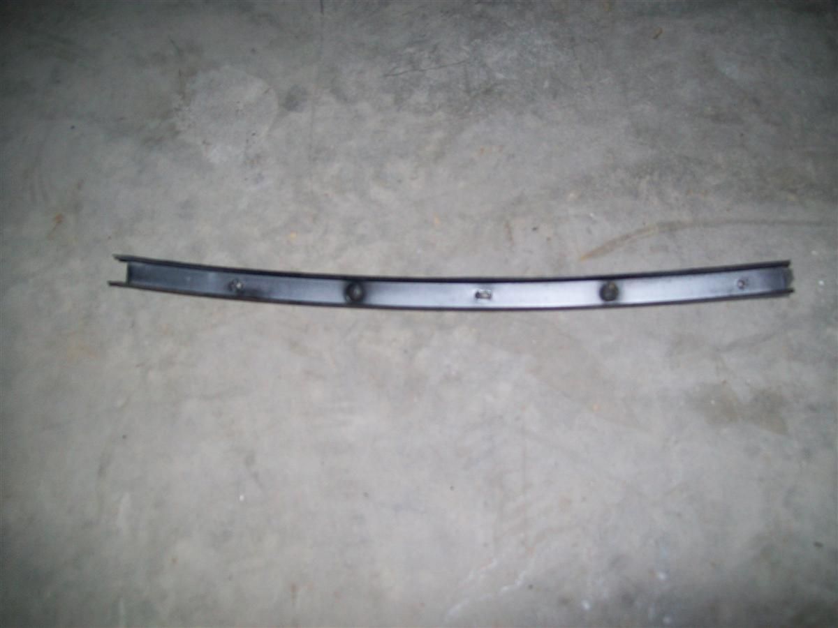 88 93 90 Dodge Dynasty LH Rear Door Window Channel