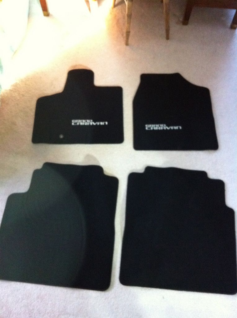 2010 2011 2012 Dodge Grand Caravan Floor Mats Black