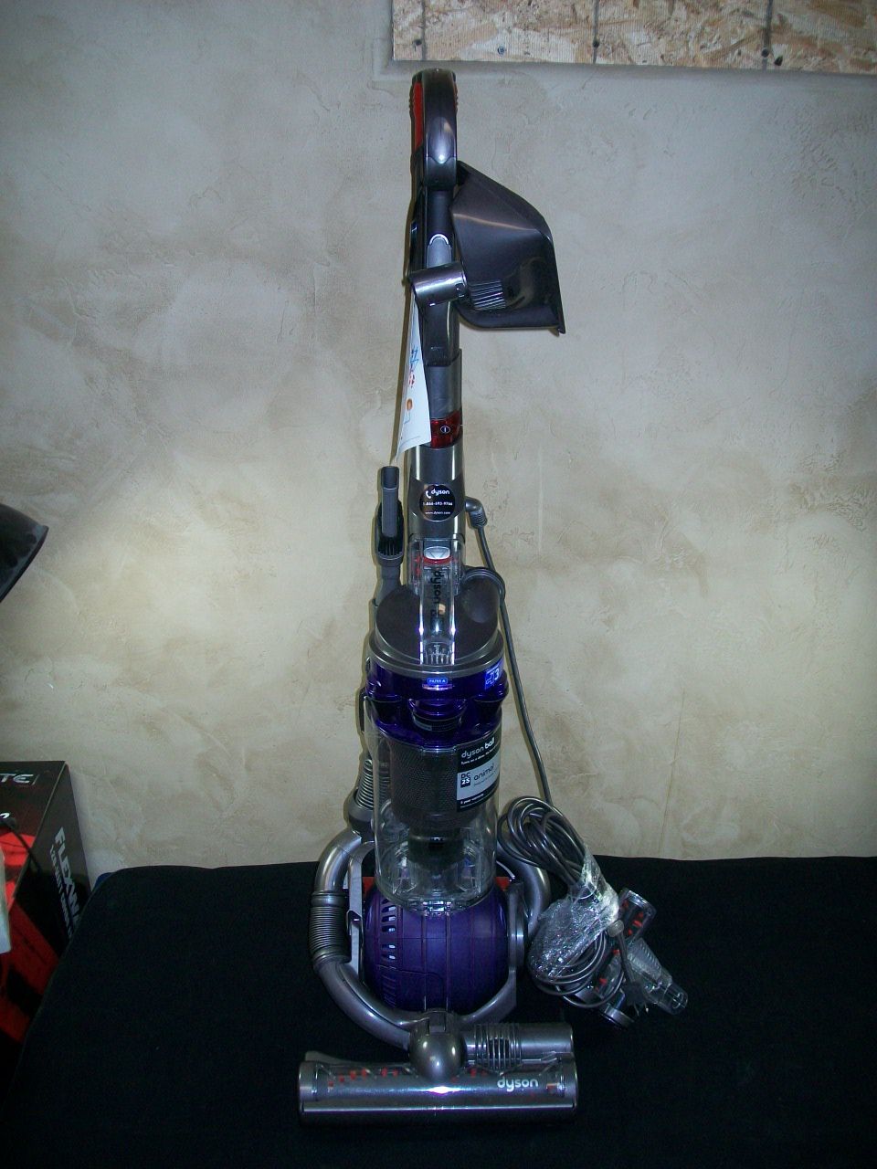  don t have the original box dyson dc25 animal features turns on a