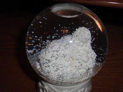 Snowbabies Department 56 Dream Water Globe Ball Music Box Sleeping