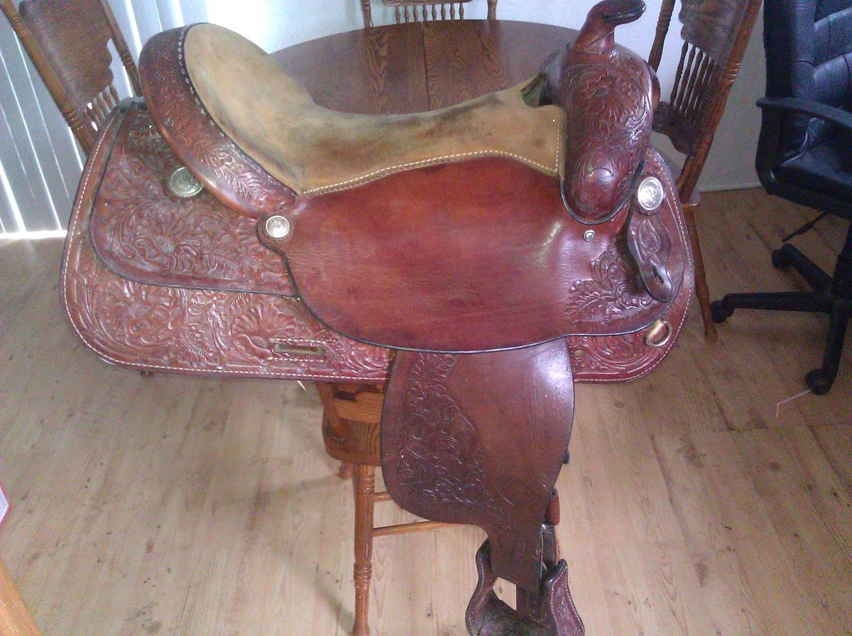  16" Hereford Textan Western Saddle