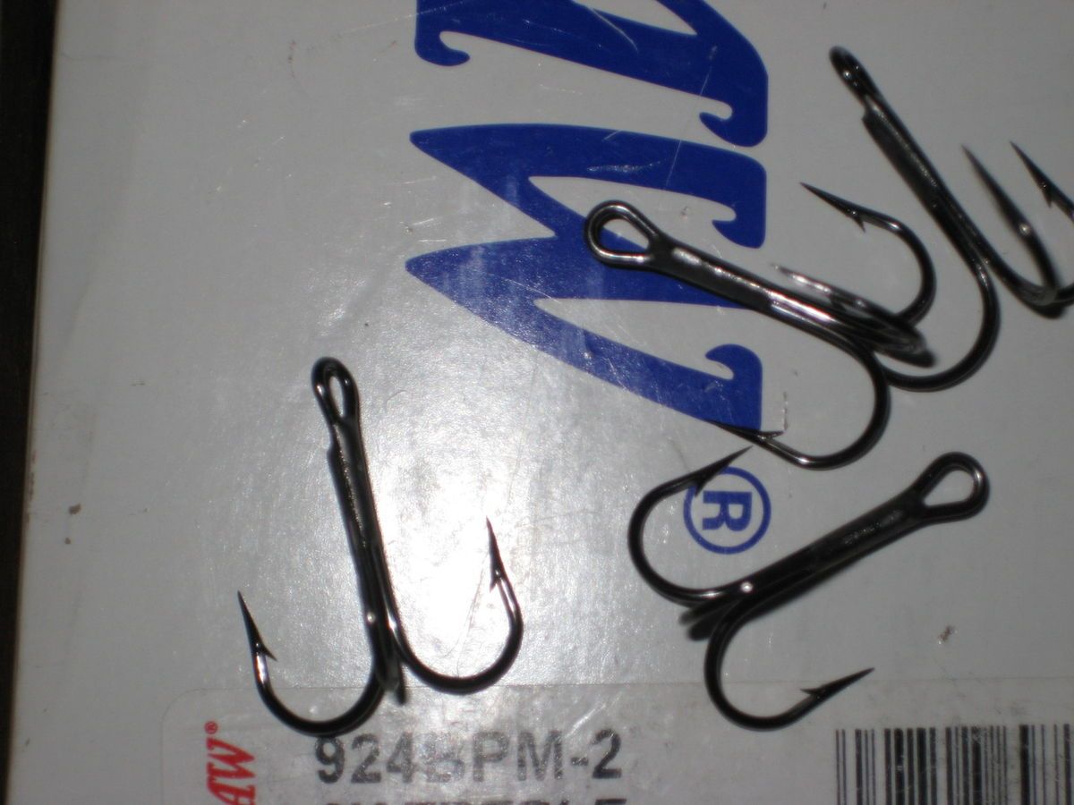 Eagle Claw Treble Hooks Lot of 50 Lazer Sharp Size 2