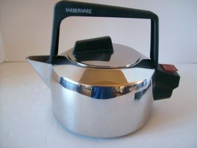 Electric Tea Kettle by FARBERWARE 1 1/2 Quarts Model L 2310 NICE