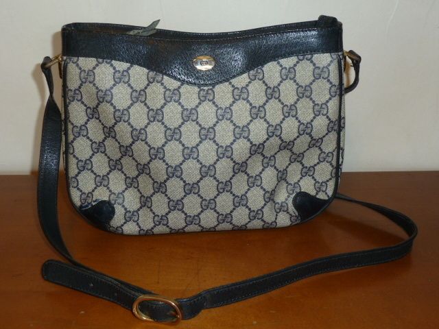 Authentic Vintage GUCCI Navy Blue GG Logo Monogram Shoulder Bag