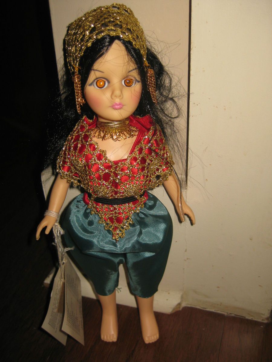 EFFANBEE DOLL INTERNATIONAL THAILAND 11 INCHES 11 WORLD 1976