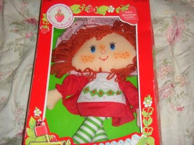 NIB KENNER STRAWBERRY SHORTCAKE RAG DOLL 1980S VINTAGE UNOPENED NICE