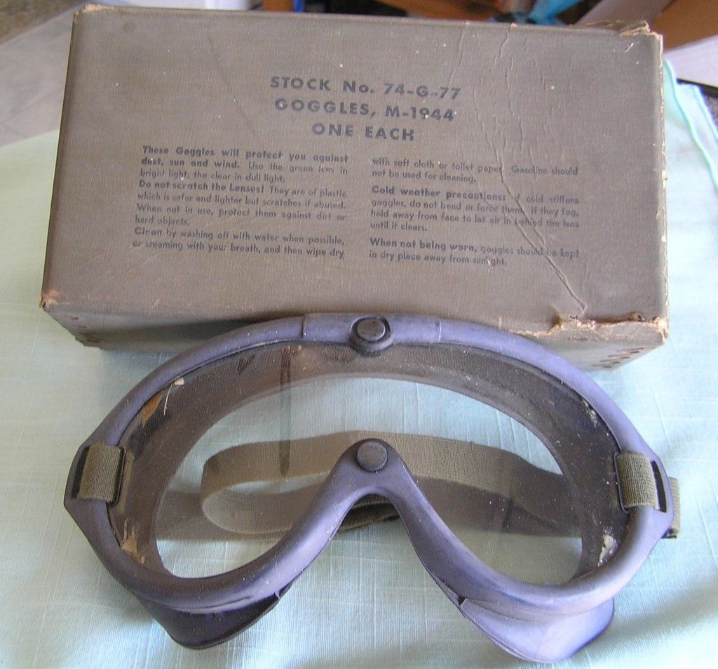 WORLD WAR II FIELD EQUIPMENT MILITARY GOGGLES M 1944 MILITARY EYE