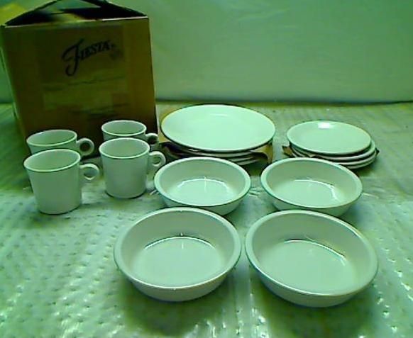 Set includes 4 dinner plates, 4 salad plates, 4 medium bowls and 4