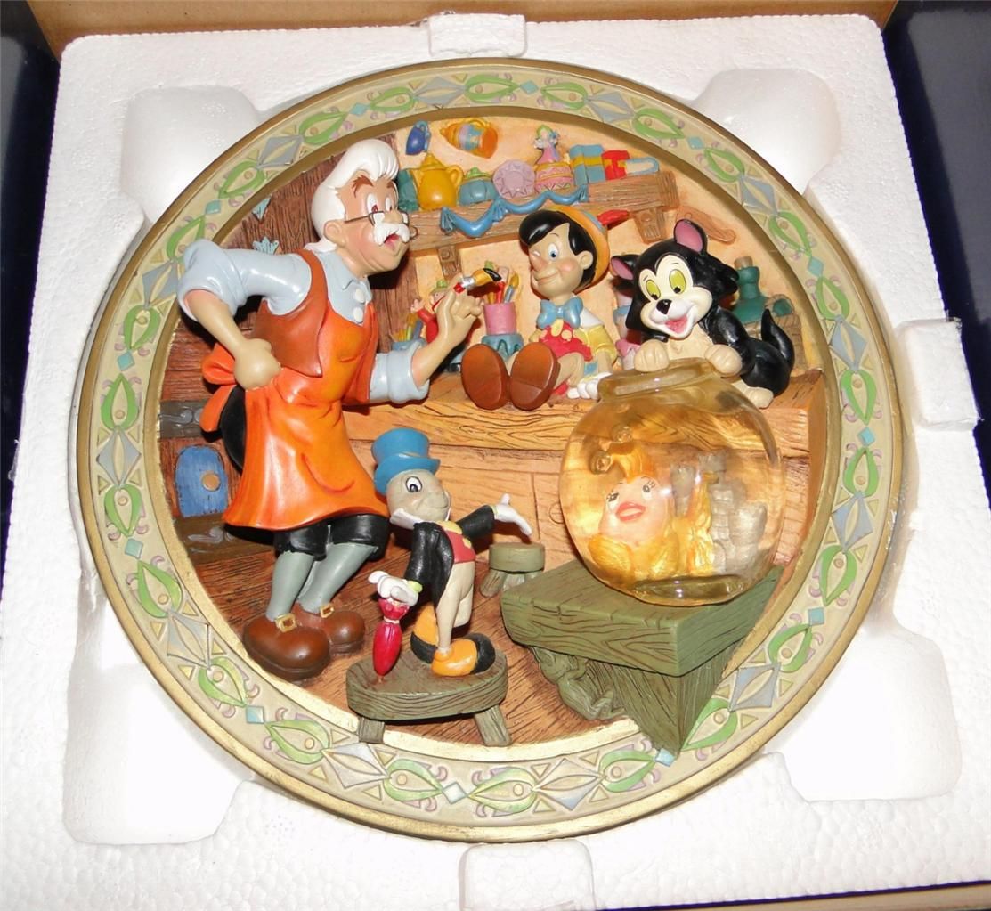 Pinocchio Walt Disney Company 3 D Limited Edition Collection Plate