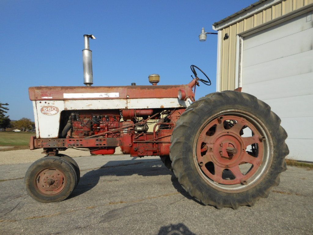 1961 IH Farmall 560 Pulling / Farm Tractor   C301 Motor