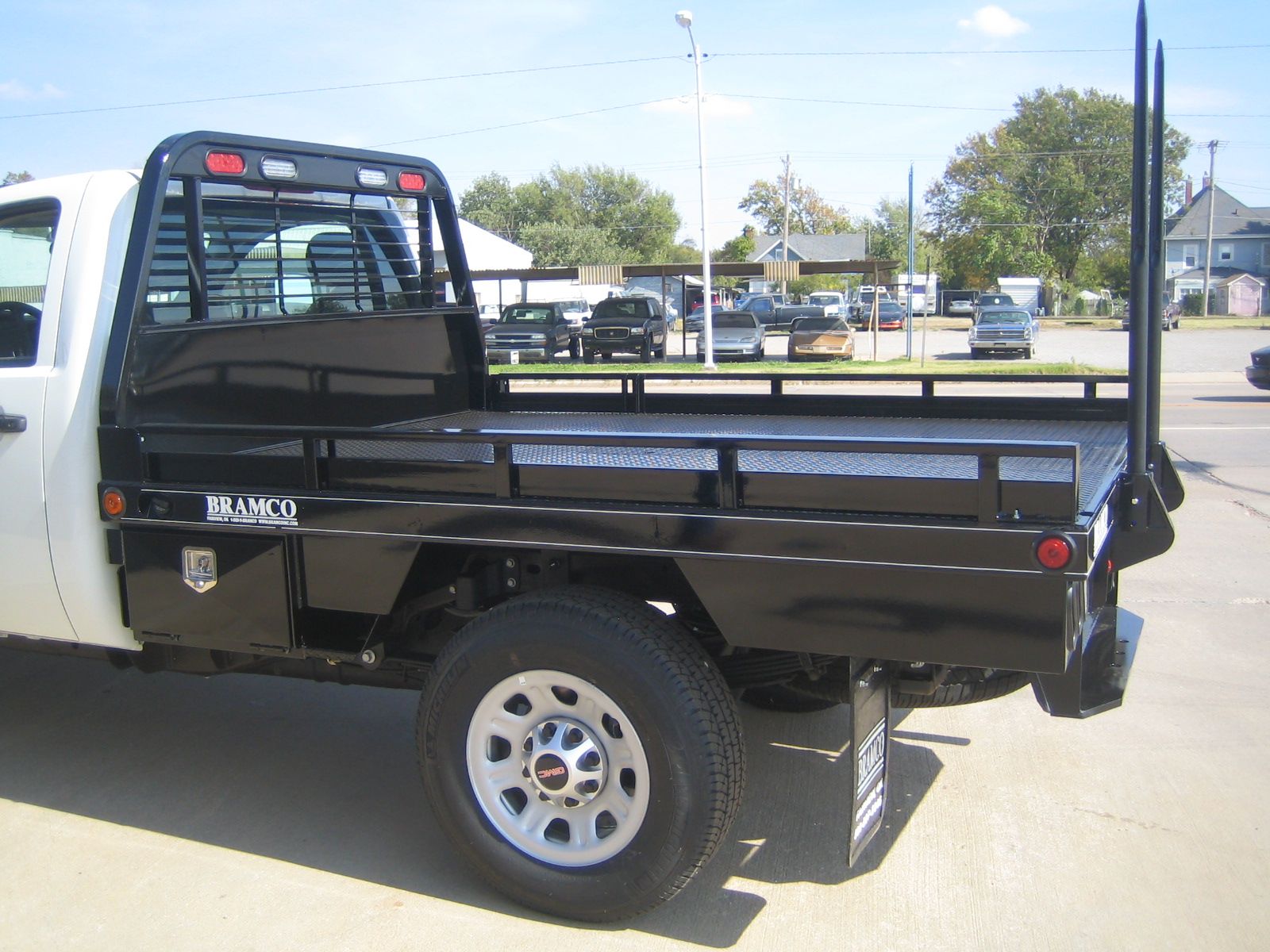 western style flatbed for single wheel trucks with bale hauler
