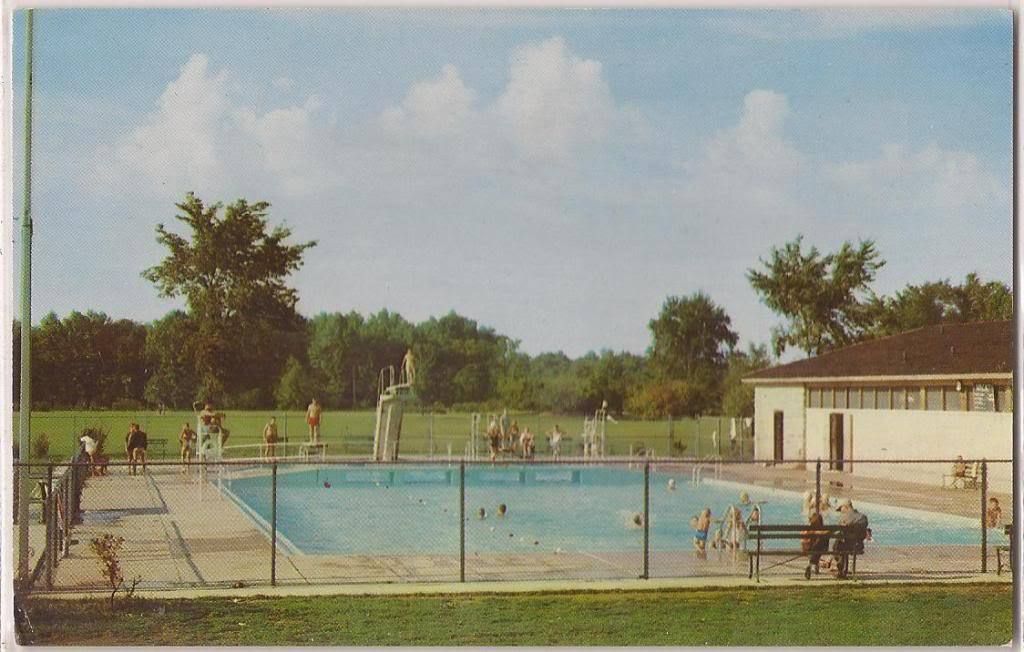 Fort Wayne Indiana Postcard McMillen Park Swimming Pool Swimmers