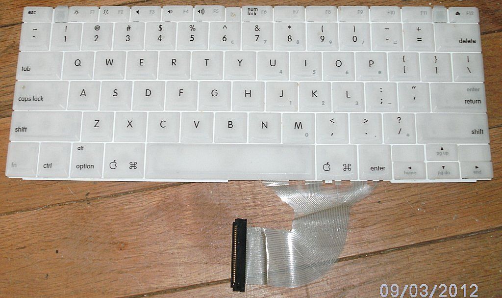 GENUINE Apple 12 1 iBook G3 G4 White US Keyboard CM 2 E206453