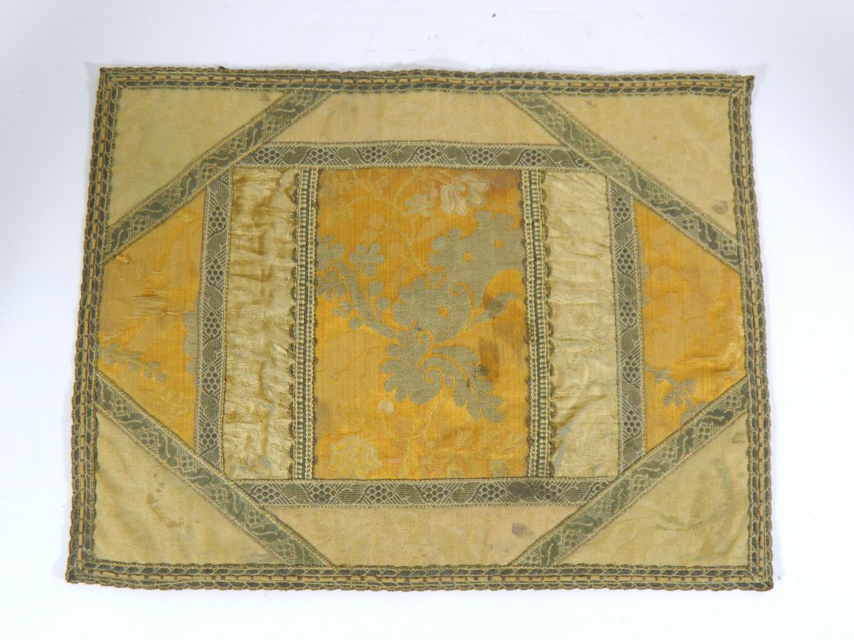  Antica Broccato Oro Saint Gallen Gold Brocade Silk Metallic