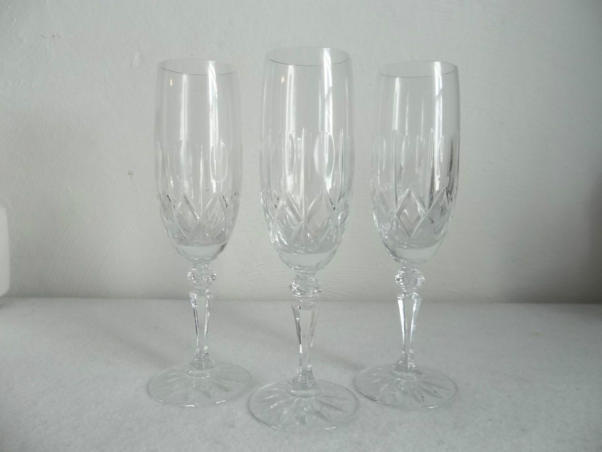 GALWAY IRISH CUT CRYSTAL FLUTED CHAMPAGNE GLASSES (SET OF 3)