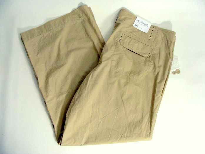 Gap Khaki Hip Slung Fit Flared Leg Summer Pants 18