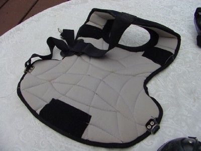 Girls Softball Catchers Gear Chest Protector Helmet Knee Guards Easton