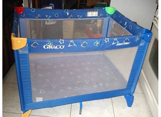 Graco Pack N Play Playpen Play Yard Easy Fold EUC