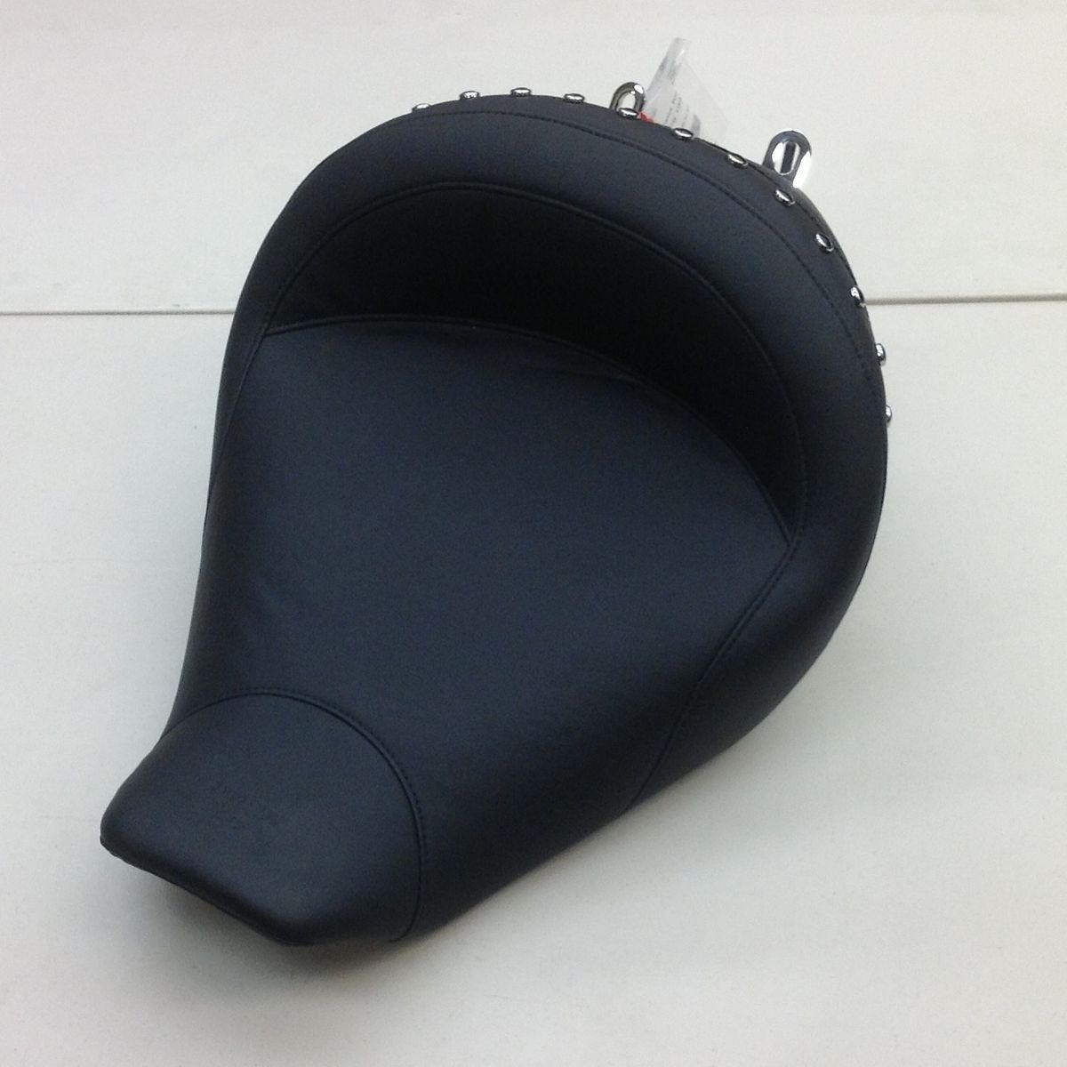 Mustang Solo Studded Seat for FLHR x 75578