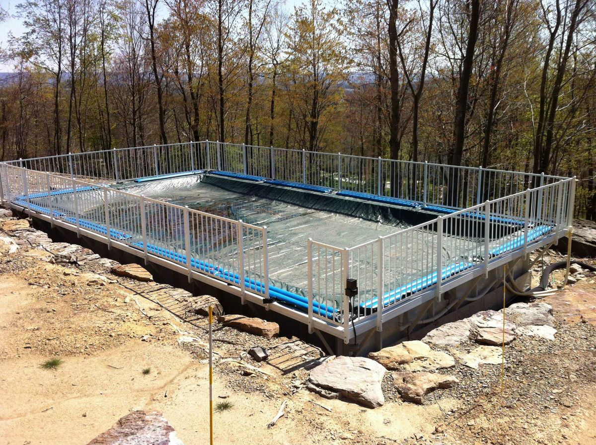 Swimming Pool Above Ground on Ground Kayak 16x32 1 Year Old