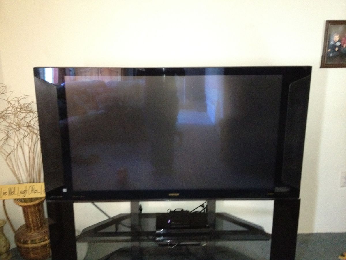  Hitachi 50VX915 Projection TV