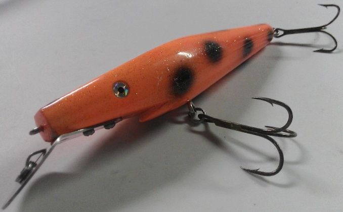 ODYSSEY PIG CRANKBAIT ORG BLK DOT MUSKY FISHING GLIDER JERKBAIT LURE