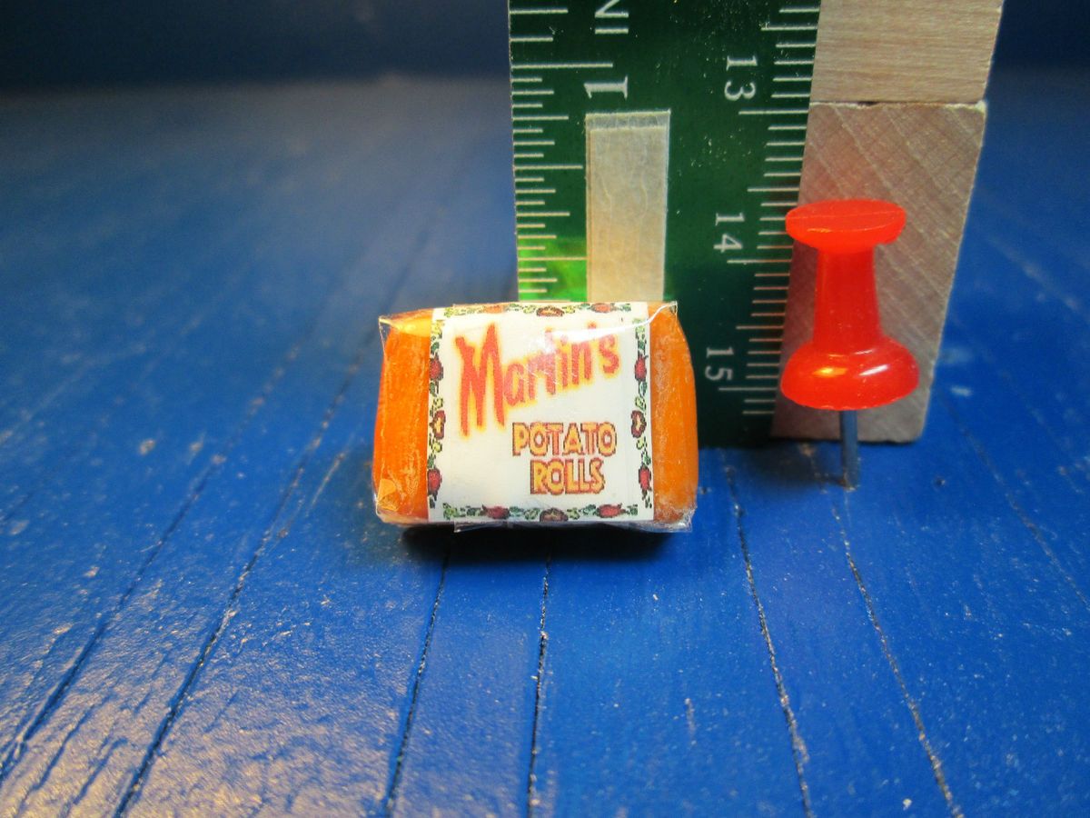 Miniature Brand Name Hot Dog Roll Package Dollhouse E1138 LB210