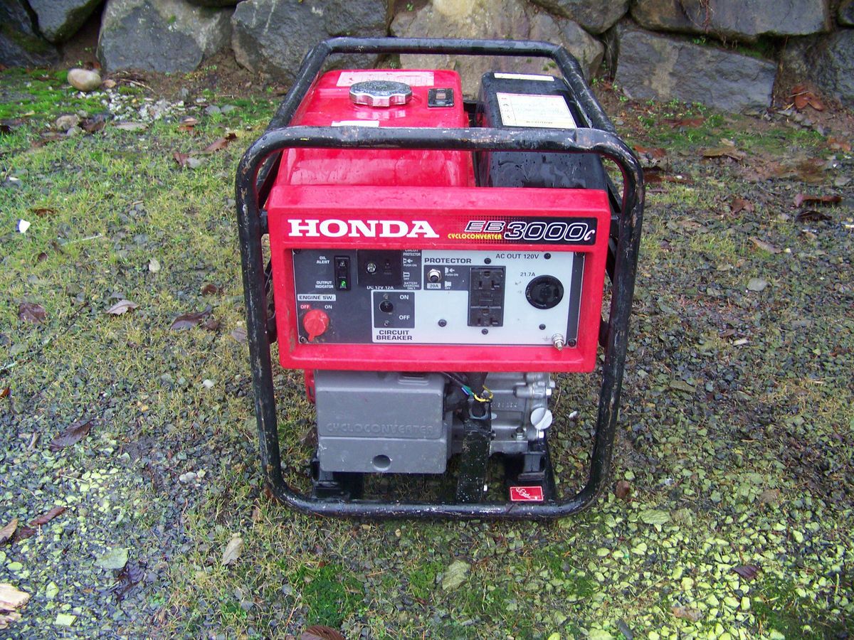 Honda EB3000C Cyclo Convertor 3000 Watt Generator Quiet and