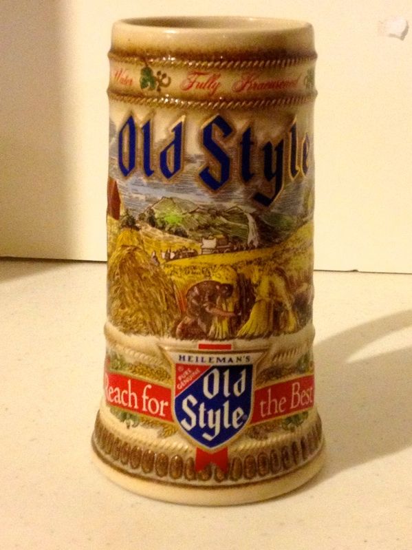 1988 Old Style stein. This 7 1/2 stein was made in the USA by Ilka