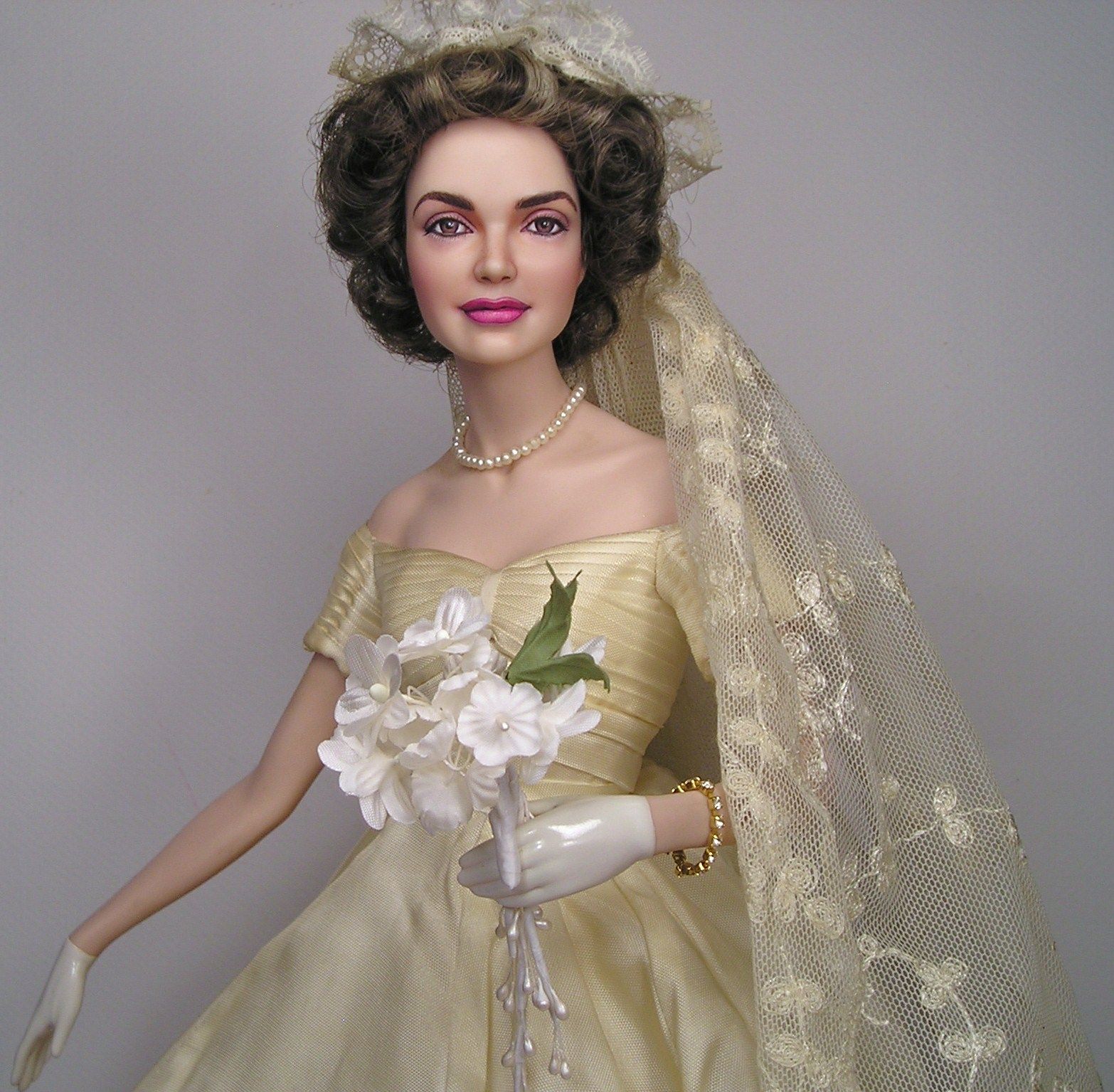 16 Inch Jacqueline Kennedy Porcelain Heirloom Bride Doll Manufactured