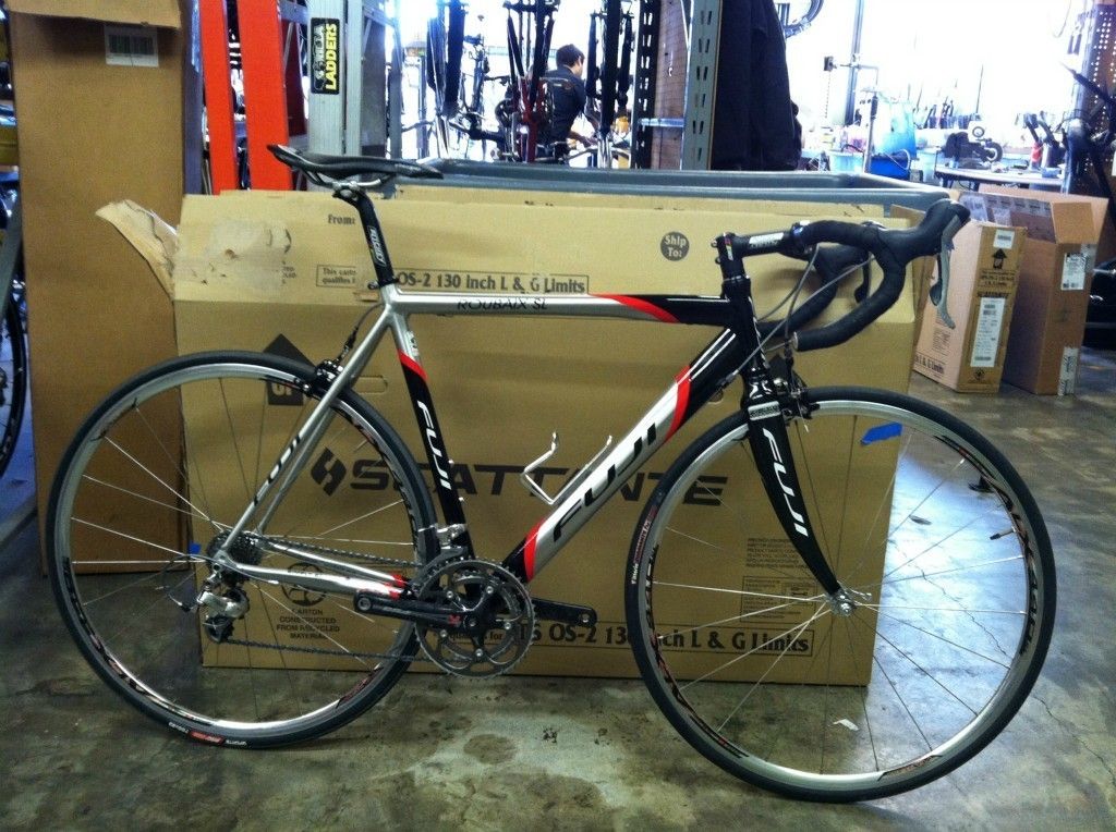 56cm Fuji Roubaix SL Less Than 500 Miles Near Mint