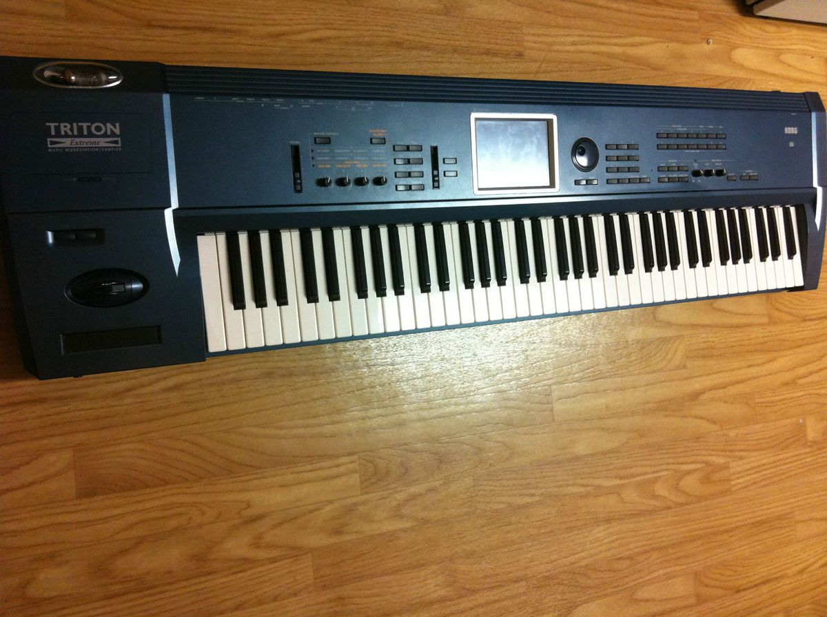 Korg Triton Extreme 76 Note Synthesizer Keyboard