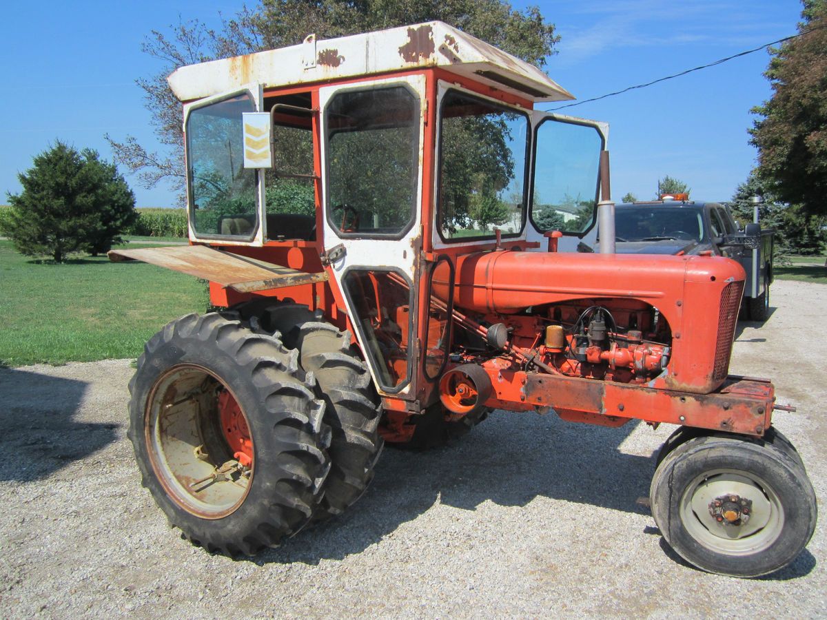 Allis Chamlers WD45 with Cab and Duals