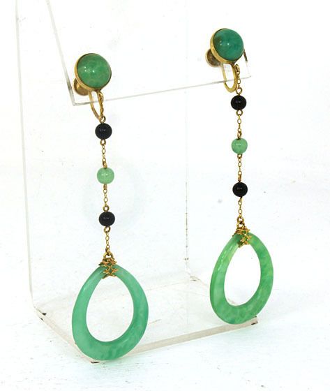 Vintage 10K Gold Hand Carved Jade Ladies Earrings