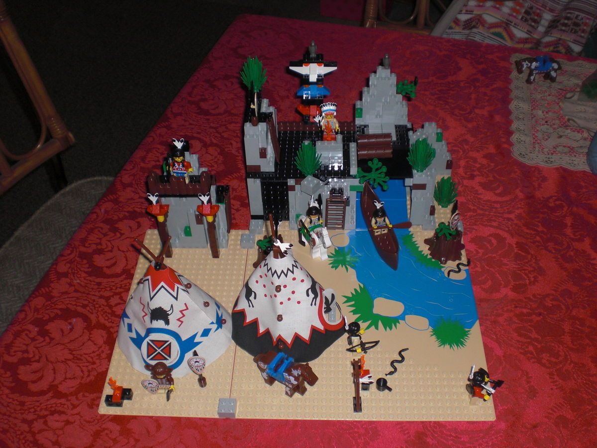 LEGO Set 6766 Western Indians Rapid River Village 100 Complete Cowboys