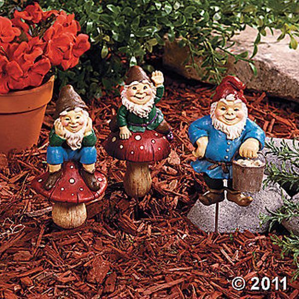 New Gnome Plant Stakes Outdoor Garden Yard Decor