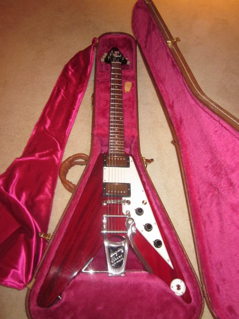 Gibson Lonnie Mack Flying V