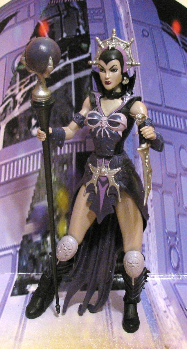  2002 Evil Lyn MASTER OF THE UNIVERSE HE MAN TOYS EVIL LYN EVIL LYNN