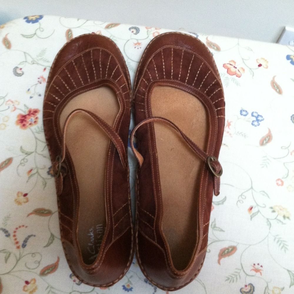 Clarks Artisan Mary Janes Size 10