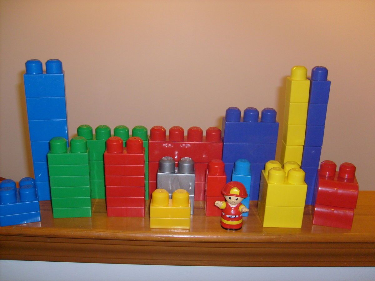 Preowned Lot of 57 Mega Bloks Plastic Building Blocks Toys
