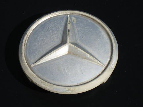 107 40000 25 Mercedes Benz 230 240 280 Center Cap 65133