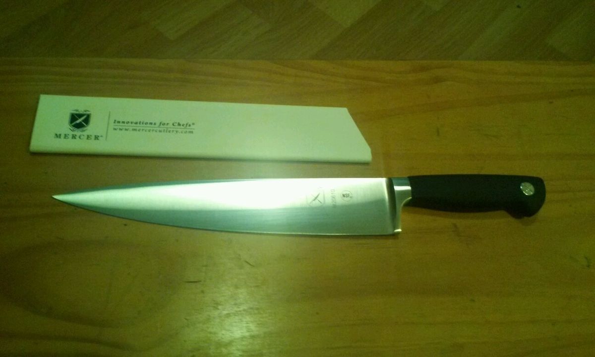 NEW MERCER CHEFS KNIFE WITH KNIFE GAURD