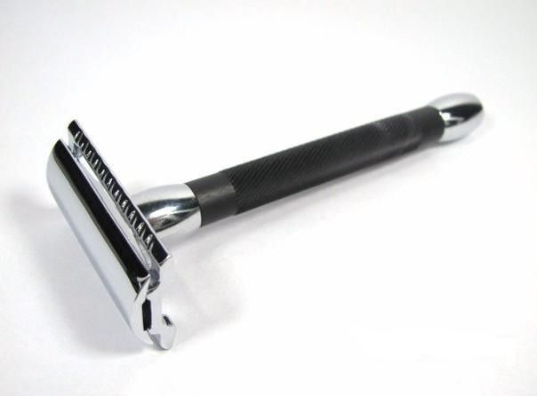 Merkur Safety Razor w Long Hard Plastic Handle