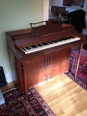 World Shipping   VIDEO   Vintage WURLITZER 700 TUBE Electric