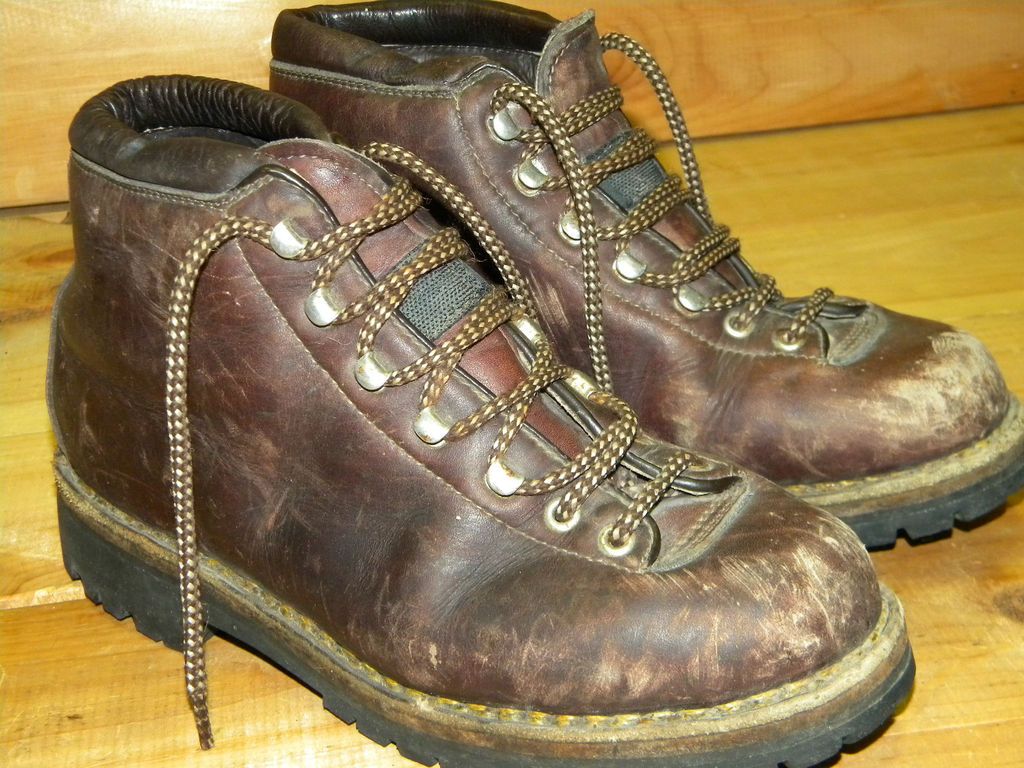 1970s Mens Fabiano Brand Hiking Boots Sz 7 .5 used