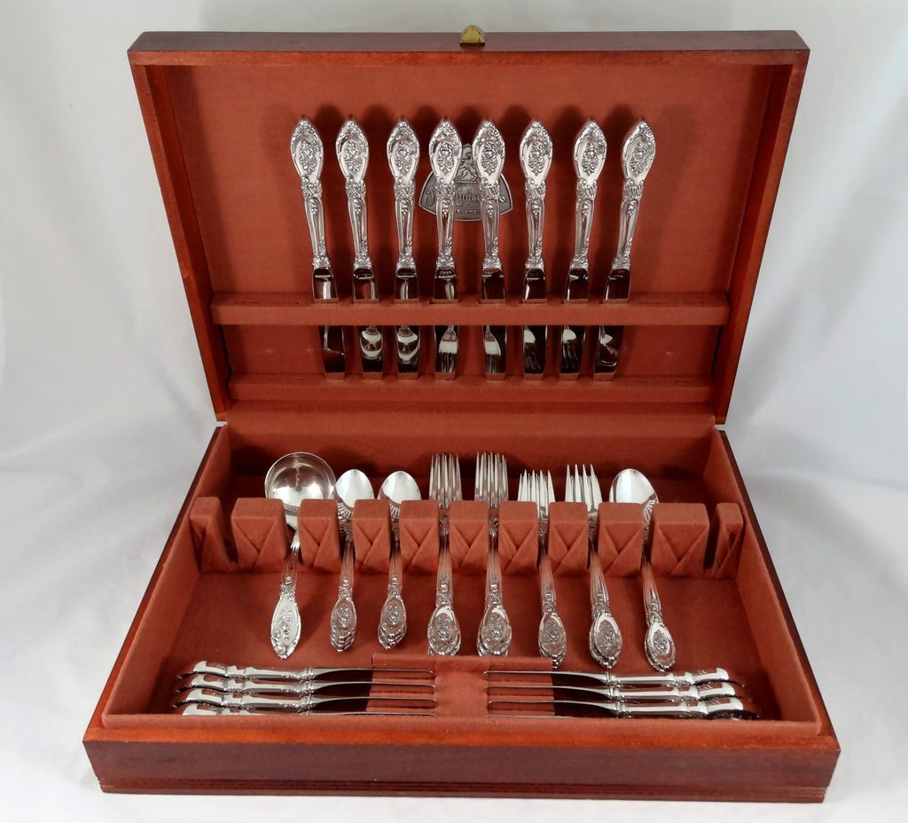 Lunt Rose Elegance Sterling Silver Flatware Set 43 Pieces & Chest