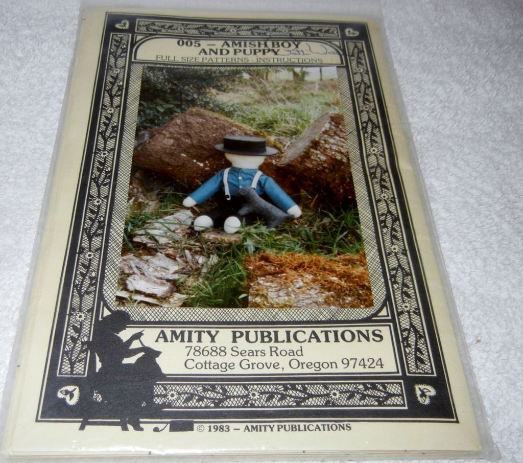 Amity Publications Amish Boy And Puppy Full Size Pattern